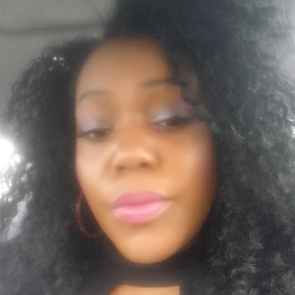 Meet your Posher, Charlette